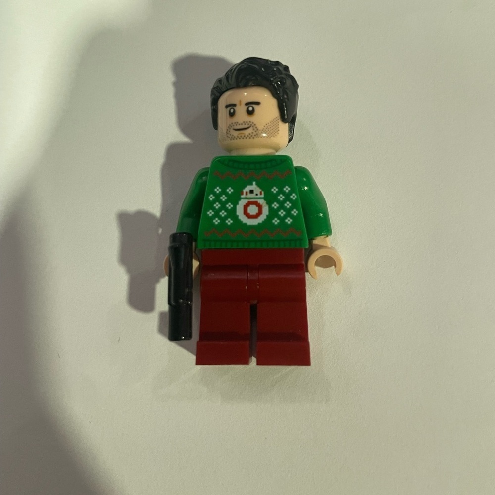 LEGO Star Wars Poe Dameron Minifigure Holiday BB-8 Sweater 75279 Advent Calendar